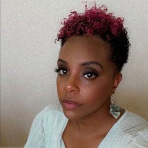 Meet your Posher, Candis